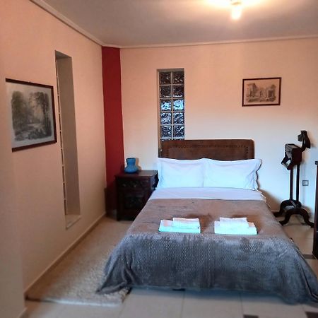 Ταξιδιώτες Travellers Apartment Megalopolis Bagian luar foto